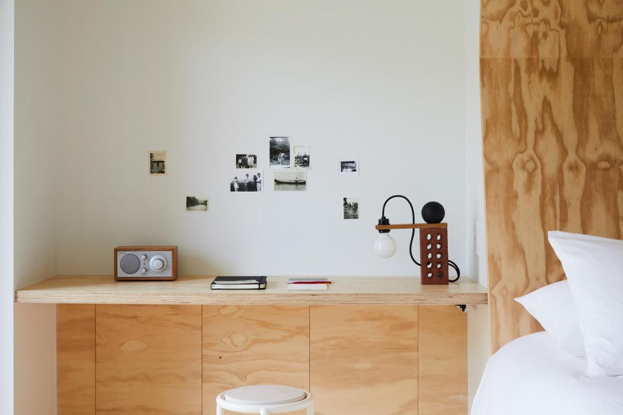 Tourists Hotel North Adams Bagian luar foto